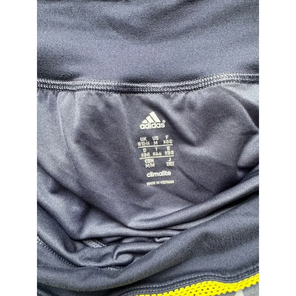 Adidas Women's Shorts in Grey Geometric Pattern Size M
